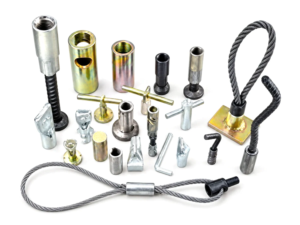 Lifting sockets, wire rope lifting loops and lifting keys for precast concrete